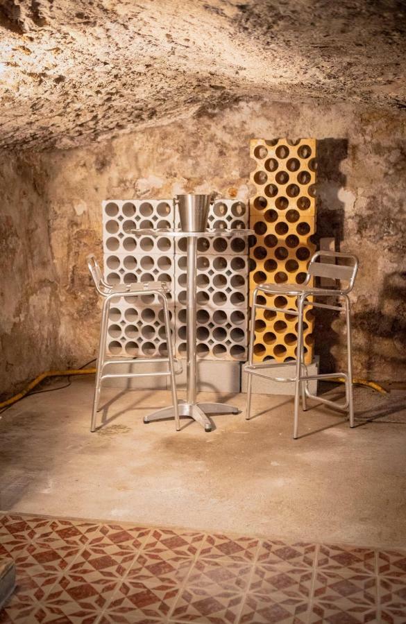 Home 12 Les Vignes Chateauneuf-du-Pape Luaran gambar